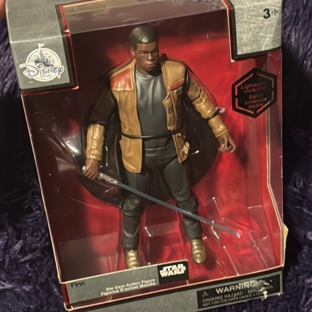 DISNEY STAR WARS ELITE SERIES  "FINN"